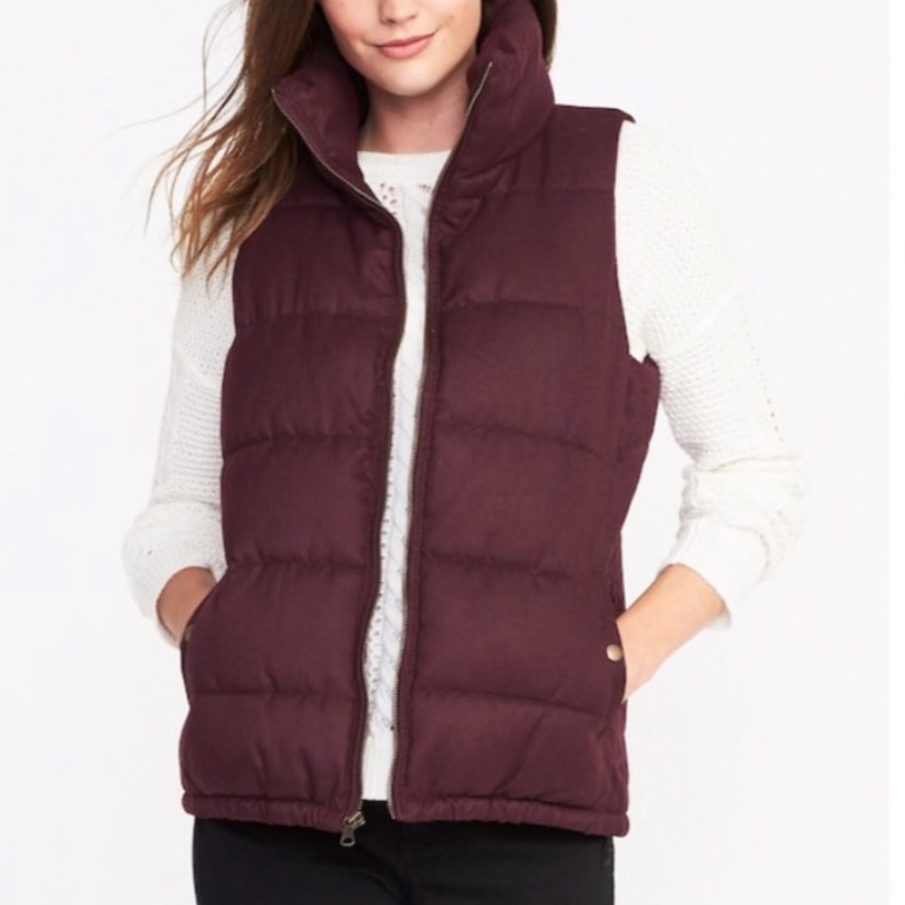 ⬇️ $30 | Old Navy Lightweight Quilted Vest. M